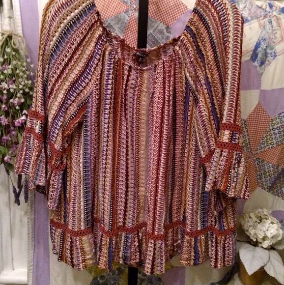 Hannah Tops - Hannah Round neck bell sleeve top